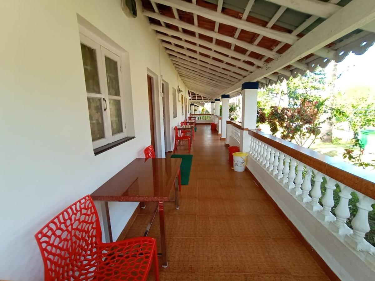 Anthy's And Restaurant Guest house